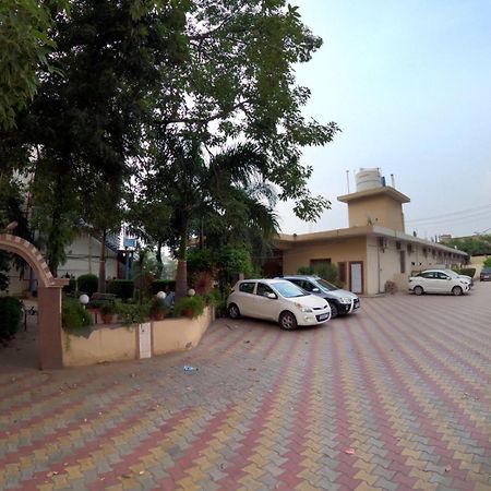 Sheela Stays Ludhiana Bagian luar foto