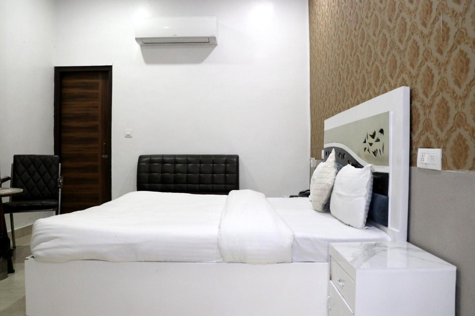 Sheela Stays Ludhiana Bagian luar foto