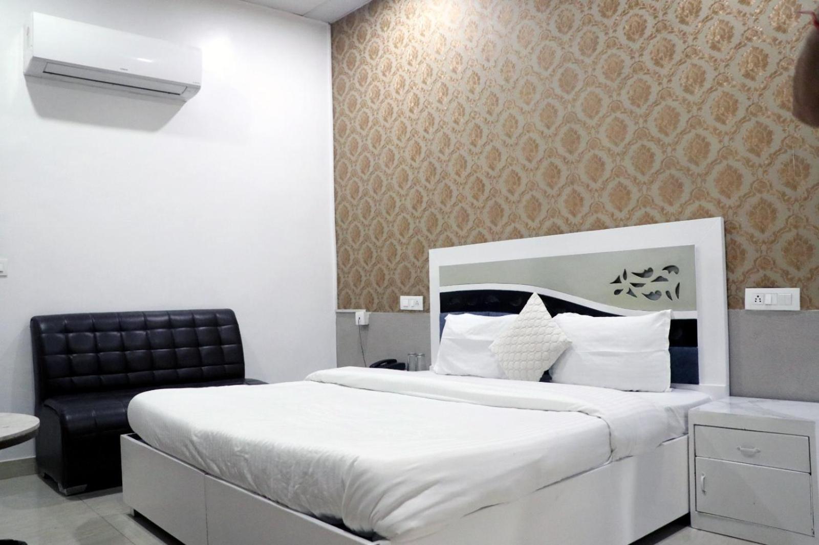 Sheela Stays Ludhiana Bagian luar foto